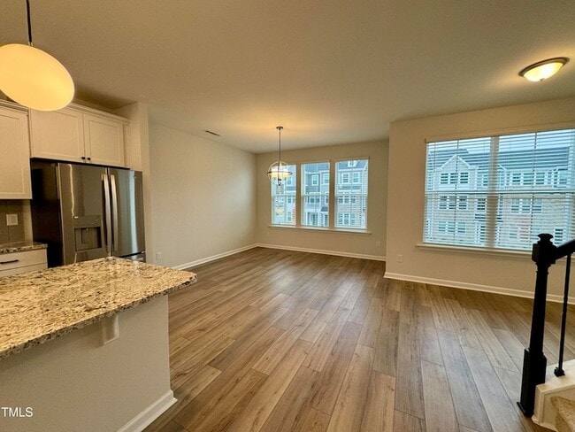 Building Photo - 209 Hickory Plns Rd