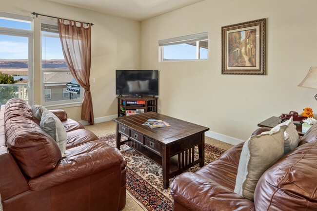 Building Photo - 23251 Sunserra Loop NW