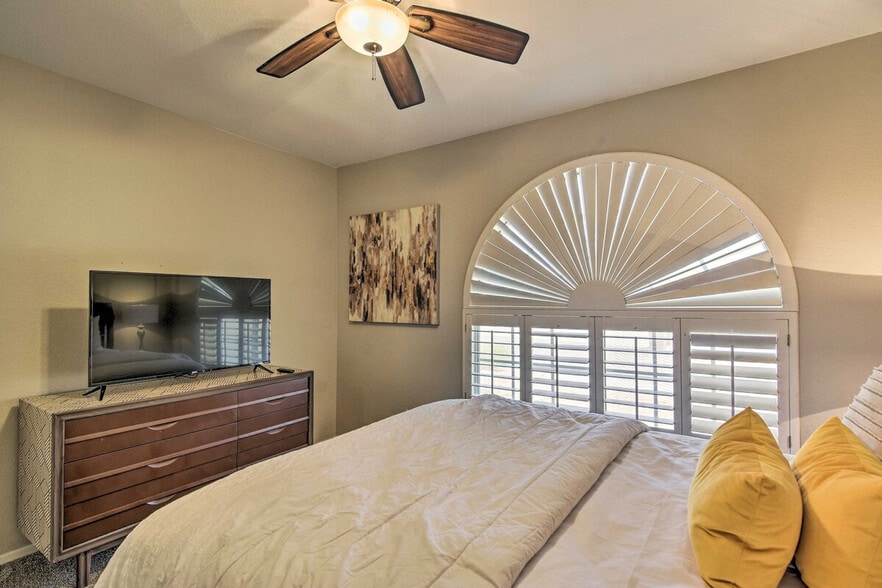 Building Photo - 2111 N Pebble Beach Dr