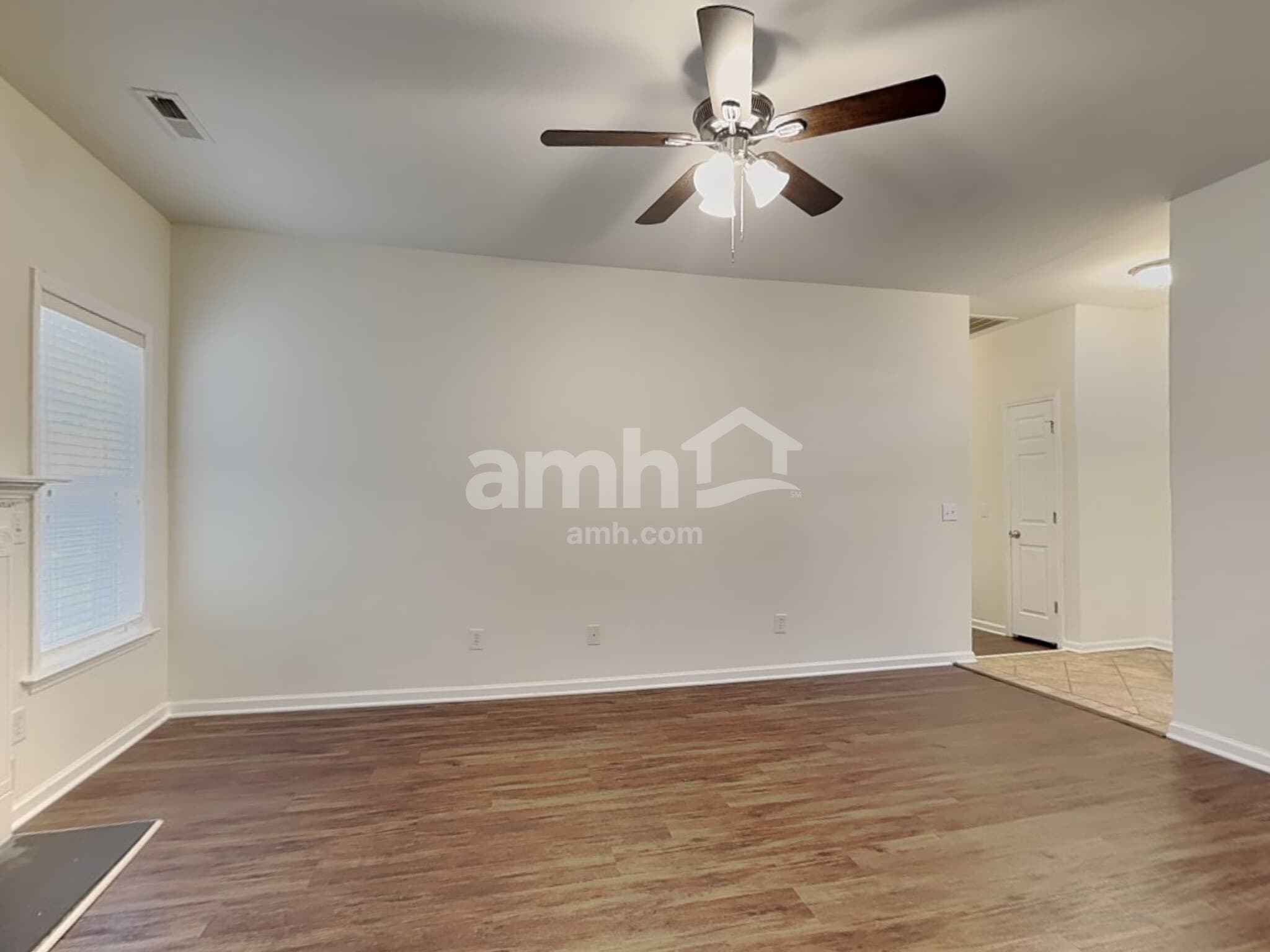 Building Photo - 2488 Somerset Place Dr