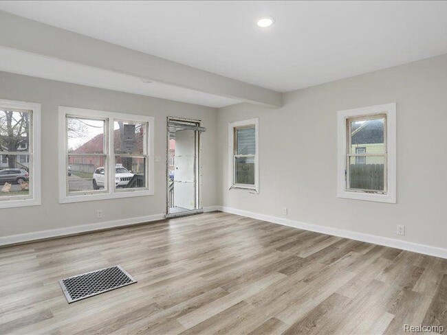 Building Photo - 4957 Ashley St