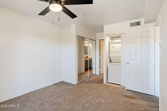 Building Photo - 3601 W Tierra Buena Ln