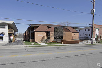 Building Photo - Harwood Apartments