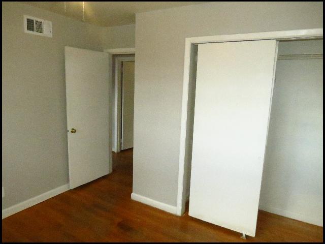 Building Photo - 101 White Oak Ln