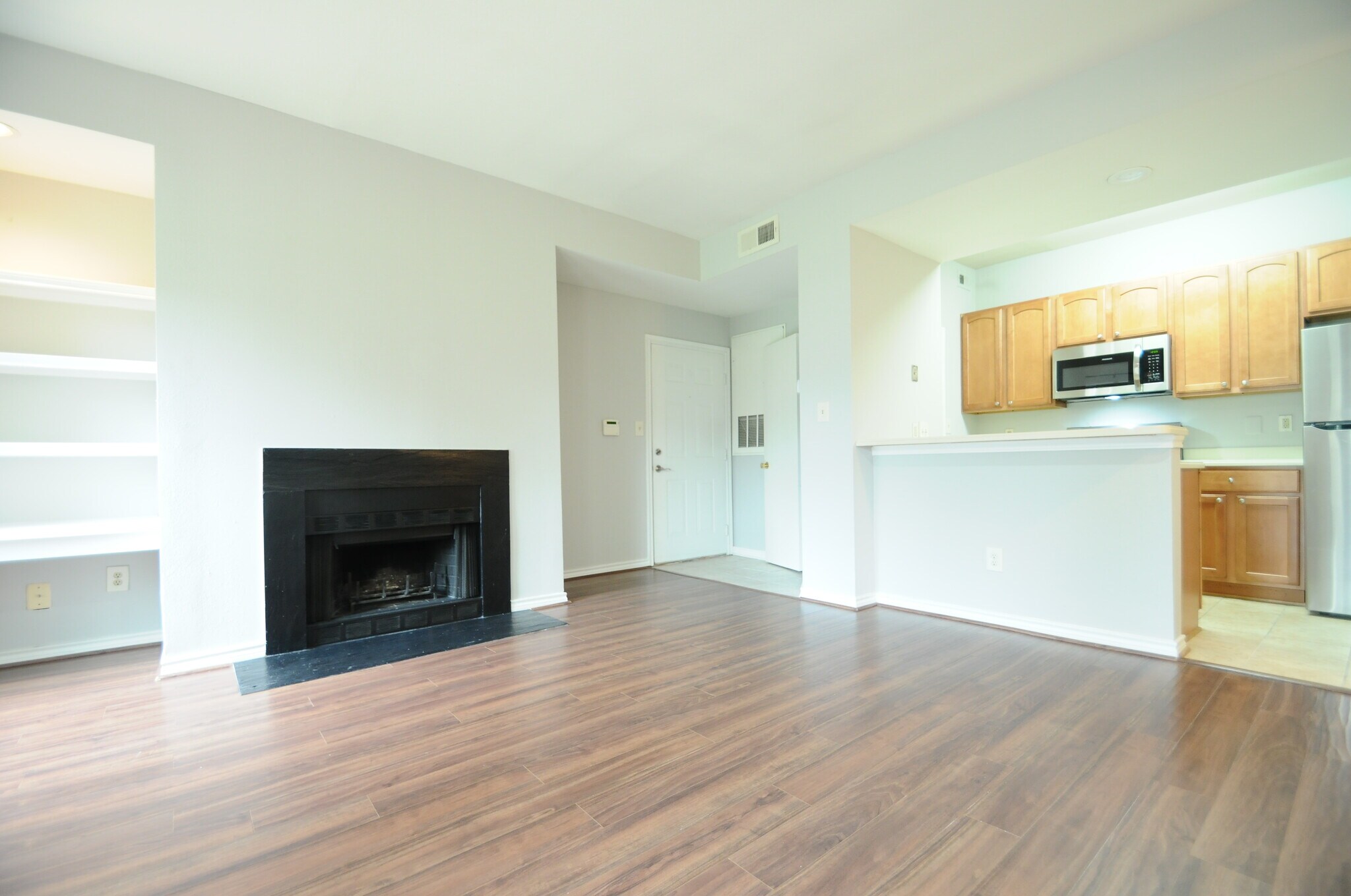 Building Photo - 3903 Penderview Dr