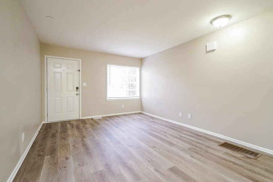 Building Photo - 367 Lady Guinevere Way
