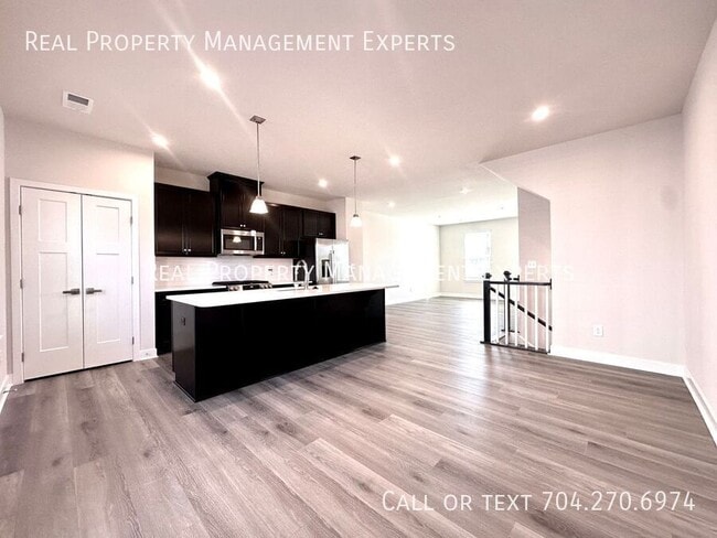 Building Photo - 1410 Newell Towns Ln