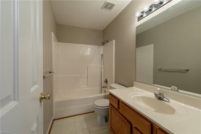 Building Photo - 108 White Cedar Ln