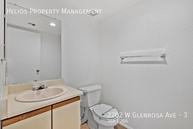 Building Photo - 2202 W Glenrosa Ave