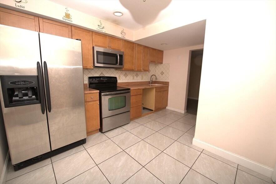 Building Photo - 19 Edward Dr