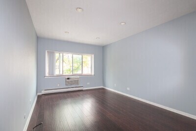 Building Photo - 3755 N Pine Grove Ave