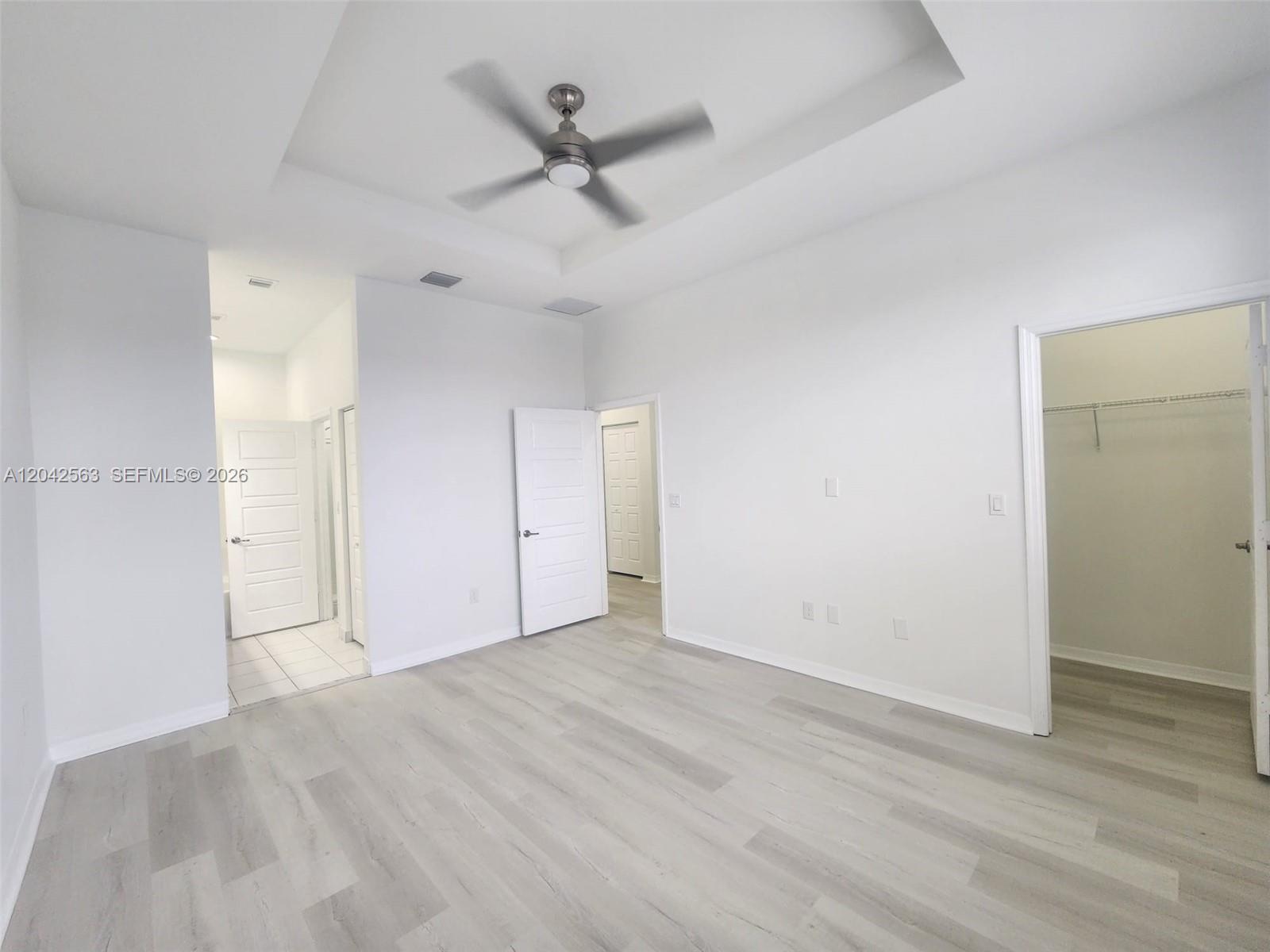 Building Photo - 641 NE 191st Ter