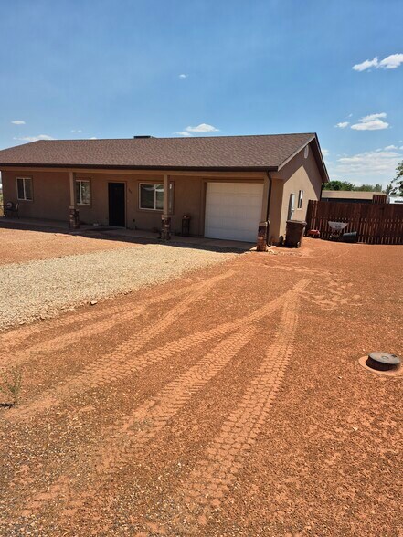 Building Photo - 501 W Johnson Dr