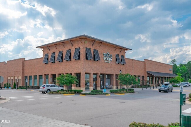 Building Photo - 302 King Closer Dr