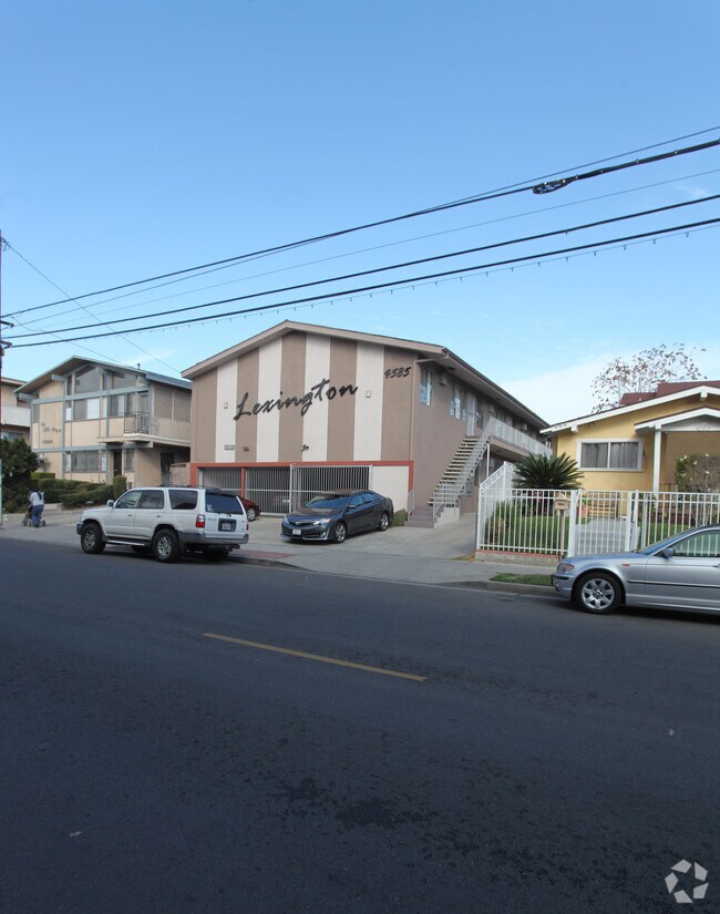 Building Photo - 4585 W Lexington Ave