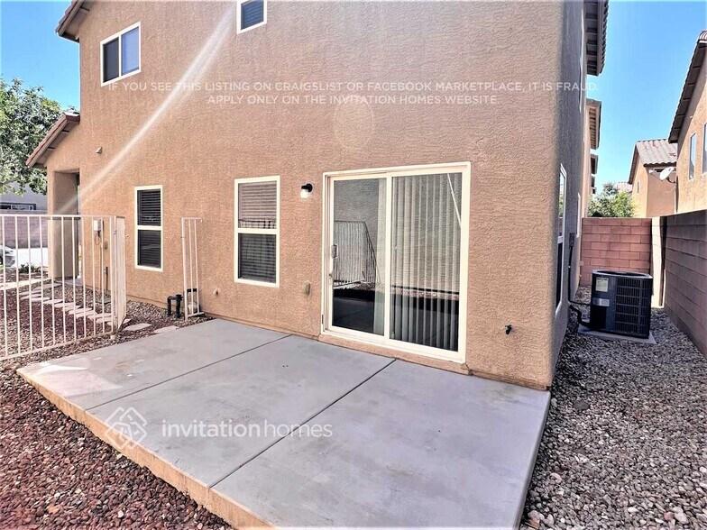 Building Photo - 142 Solidago Ave