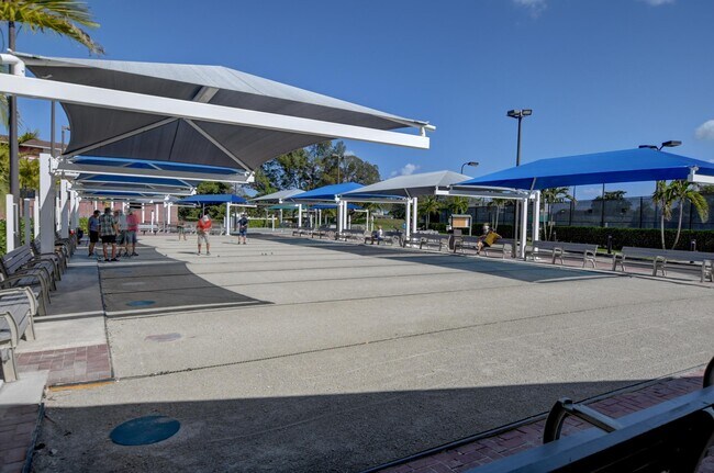 Building Photo - 364 Keswick C