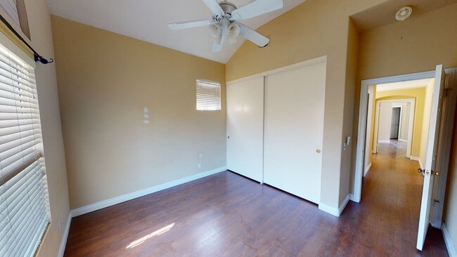 Building Photo - Welcome to Picasso Dr!