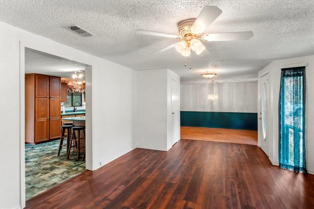 Building Photo - 602 Legendary Ln