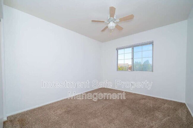 Building Photo - 39945 Temecky Way