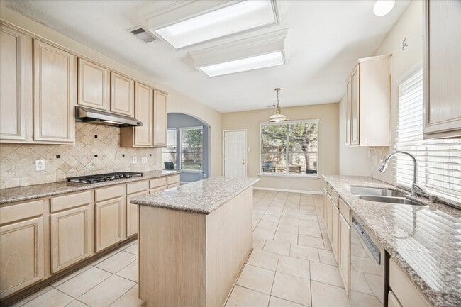 Building Photo - 17610 Forest Haven Trail