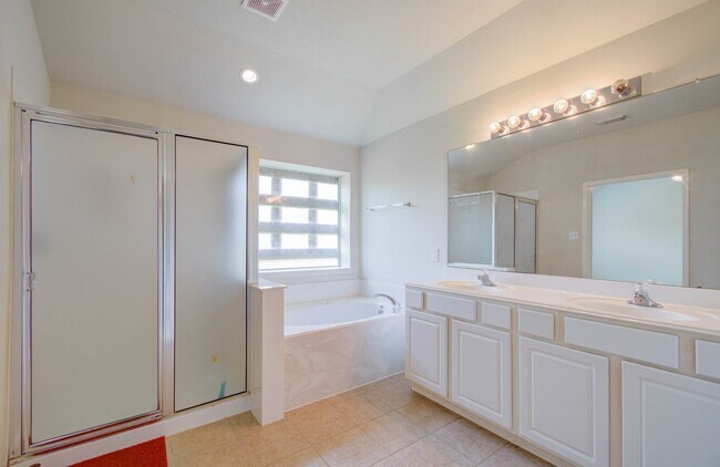 Building Photo - 1519 Mustang Crossing