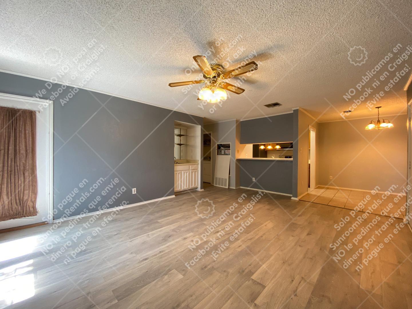 Building Photo - 1202 Thorpe Ln
