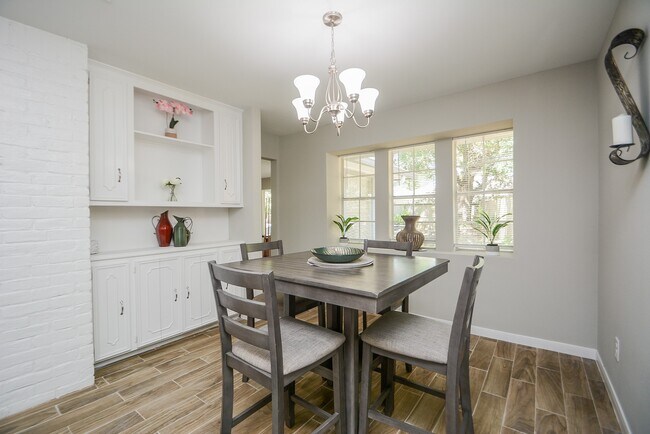 Building Photo - 114 Springs Edge Dr