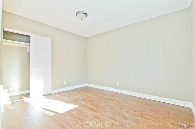 Building Photo - 626 W 59th Pl