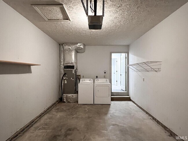 Building Photo - 3433 S Burks Ct