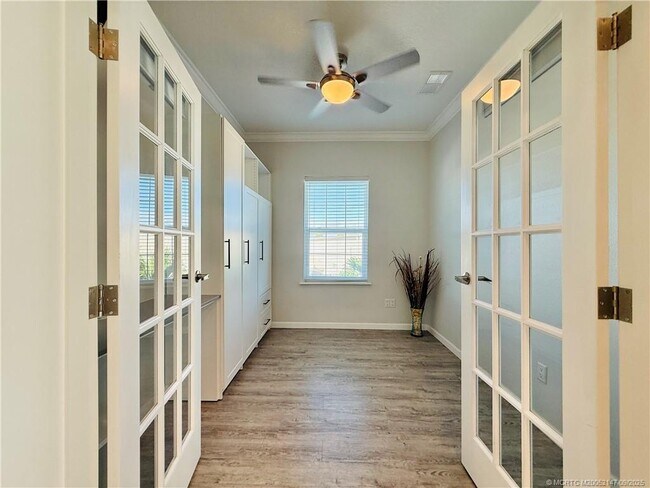 Building Photo - 252 NE Ebbtide Way