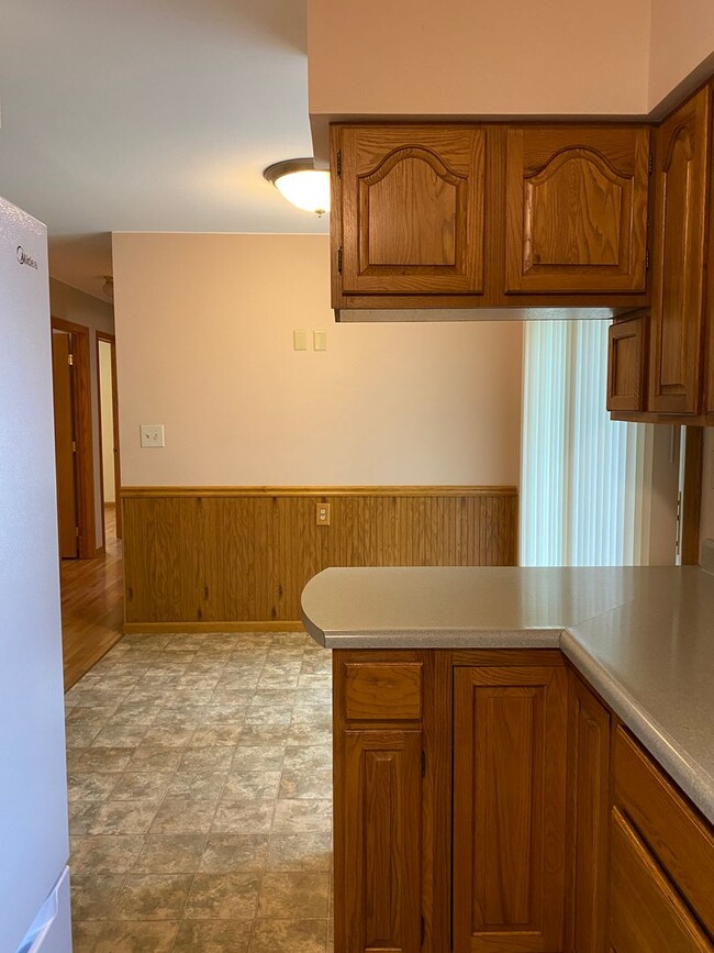 Building Photo - 3 Bed 2 Bath House Available! Near UND, Do...