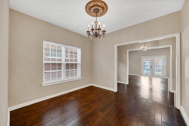 Building Photo - 7659 Ameswood Rd