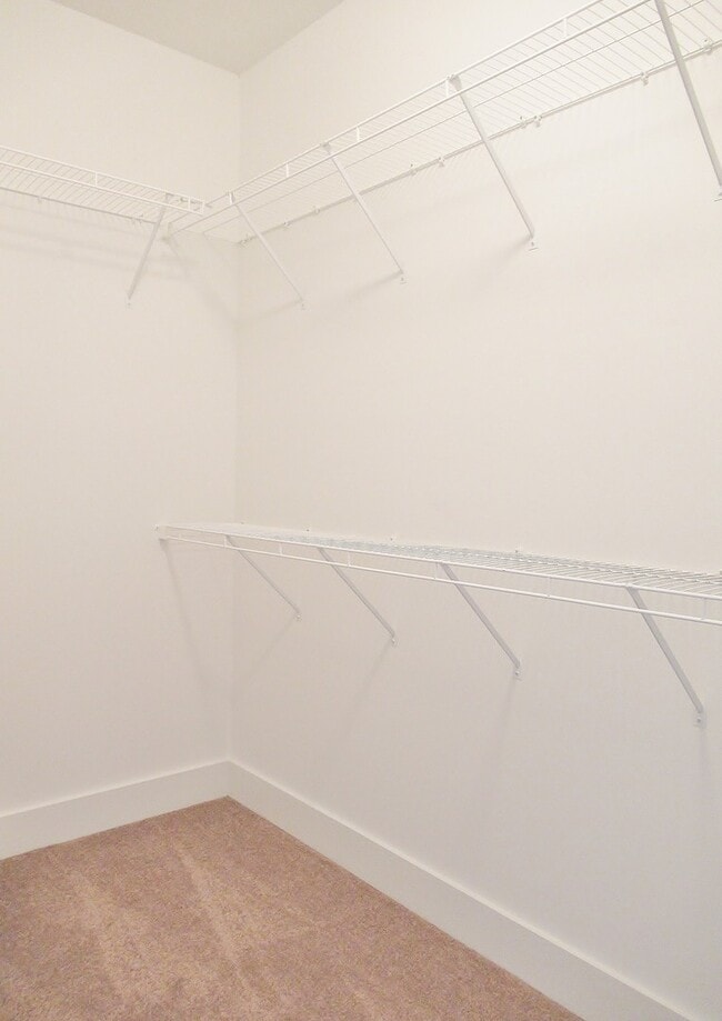 Building Photo - Home in Pleasant Grove... Available to View Now!!!