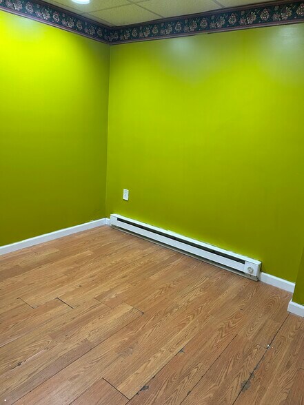 Building Photo - 50 Grand St