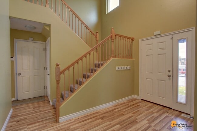 Building Photo - Exquisite Powder Ridge Home!