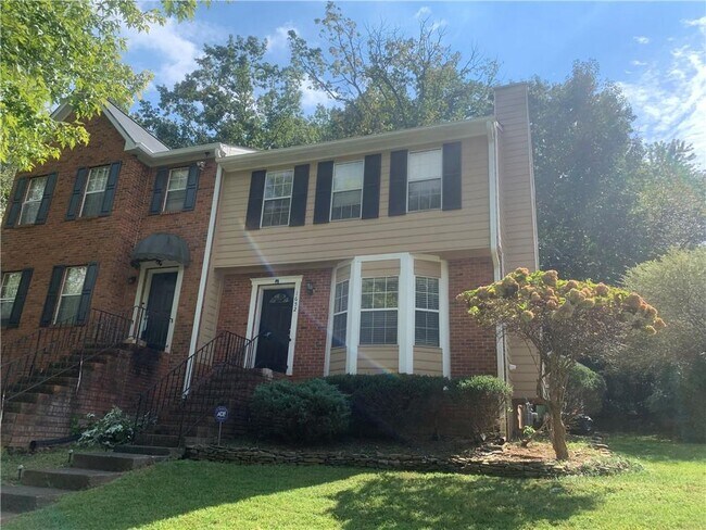 Building Photo - 1652 Grist Mill Dr