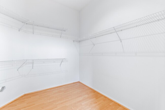 Building Photo - 78745 Platinum Dr