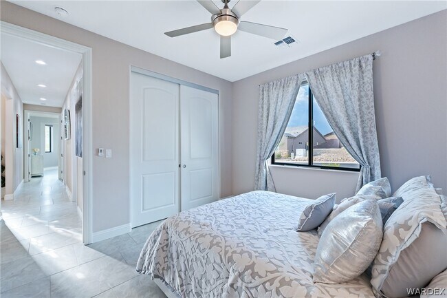 Building Photo - 2836 Steamboat Dr