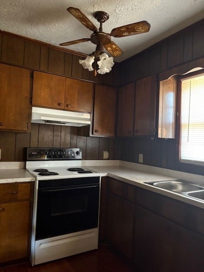 Building Photo - 501 N McNair St