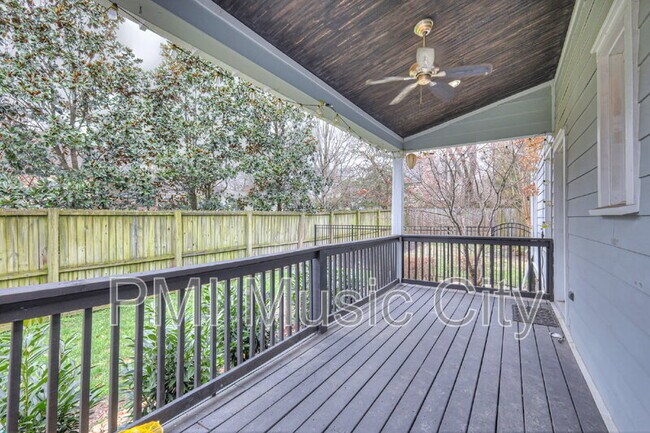 Building Photo - 1537B Battlefield Dr