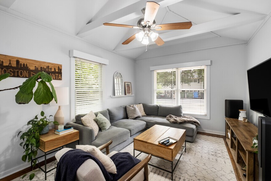 Building Photo - 1788 Ridgeway Ave NW