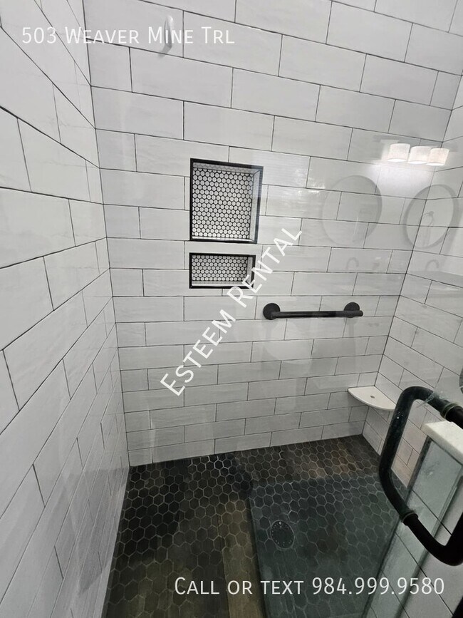 Building Photo - 503 Weaver Mine Trail