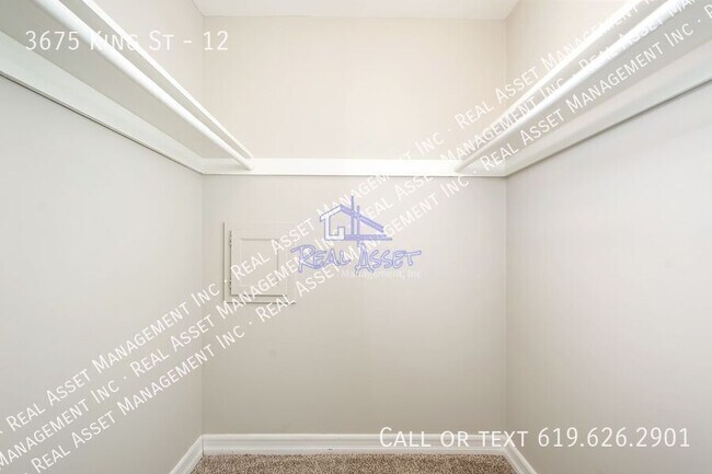 Building Photo - 3675 King St