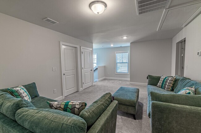 Building Photo - 2785 Stellar Loop