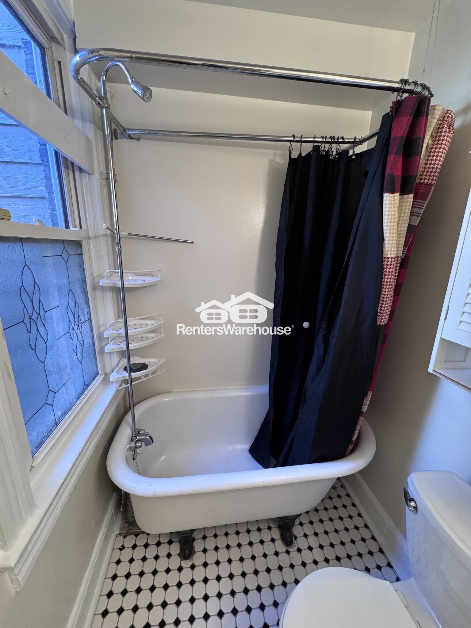 Building Photo - 1802 Gough St