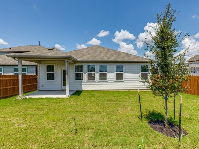 Building Photo - 1529 Purple Martin Dr