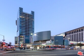 Building Photo - 3785 Wilshire Blvd