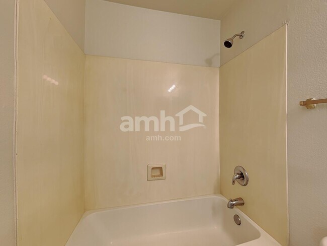 Building Photo - 11436 E Pronghorn Ave