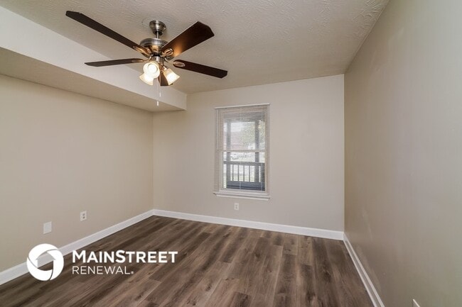 Building Photo - 1339 S 28th St